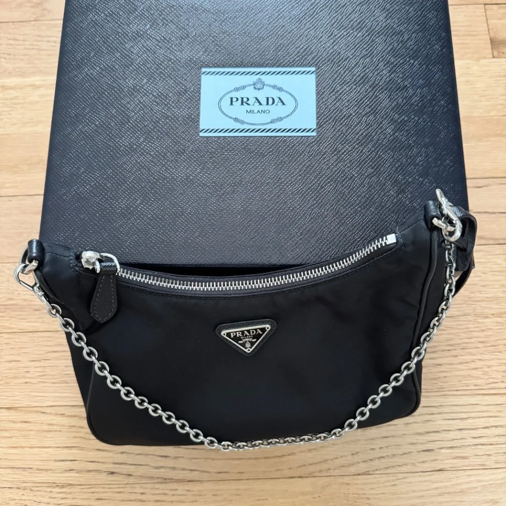 Prada Re-edition Nylon 2005 - Picture 2 of 5